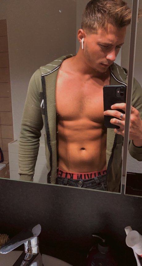 Jayson Schiffer model perfect galleries