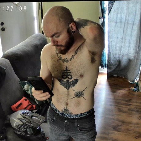 GiggleGod star hd pic