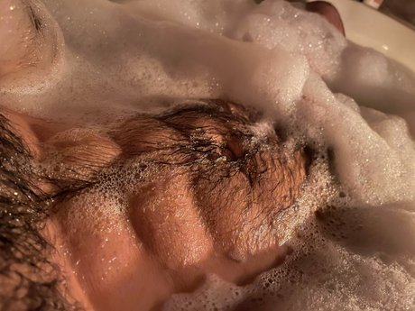 HairyGuapo star top pic