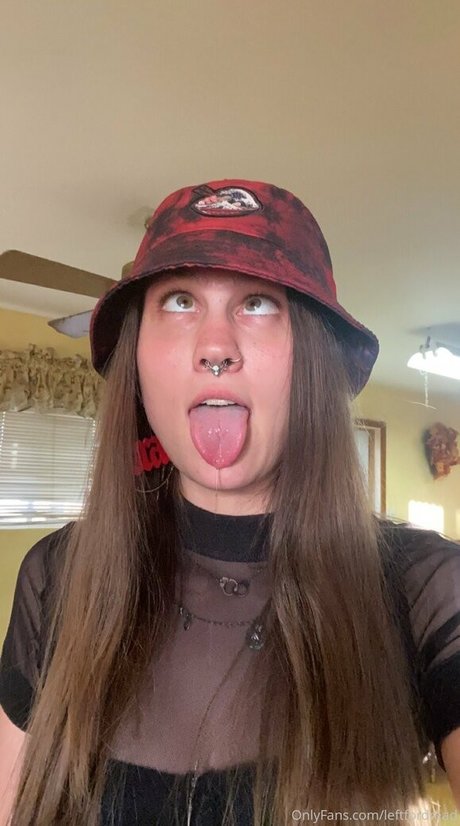 leftfordread pornstar sexy photos