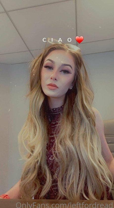 leftfordread pornstar pretty gallery