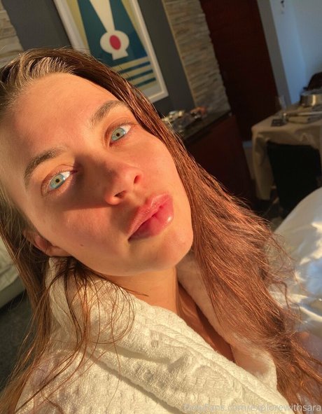 withlovesaraxo model exclusive pics