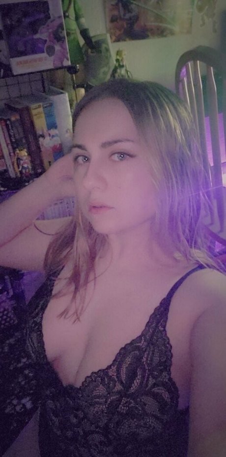 itsambeh pretty pornstar gallery