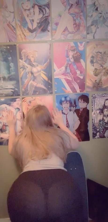 itsambeh nude model archive