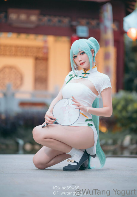 wutangyogurt sexy model pic