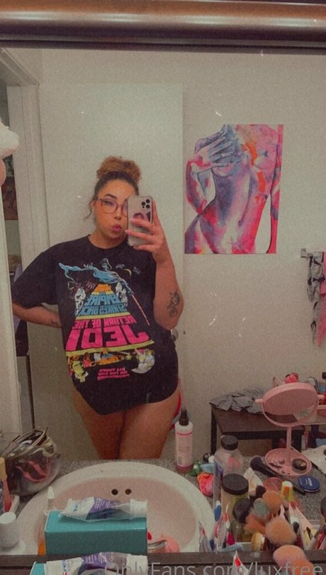 luxfree sexy actress pic