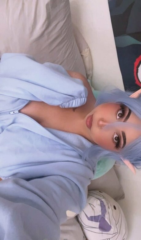 luxfree naked model pics