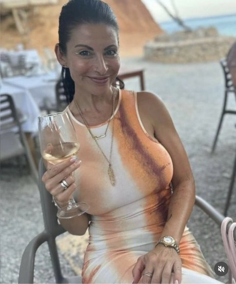 Janina Tregambe model xxx pic