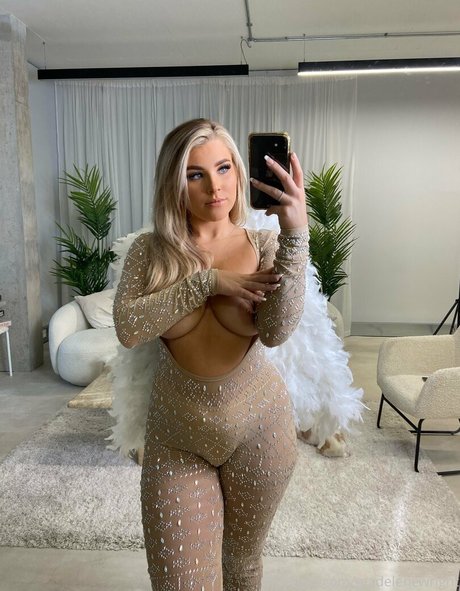 madelenewright star top archive