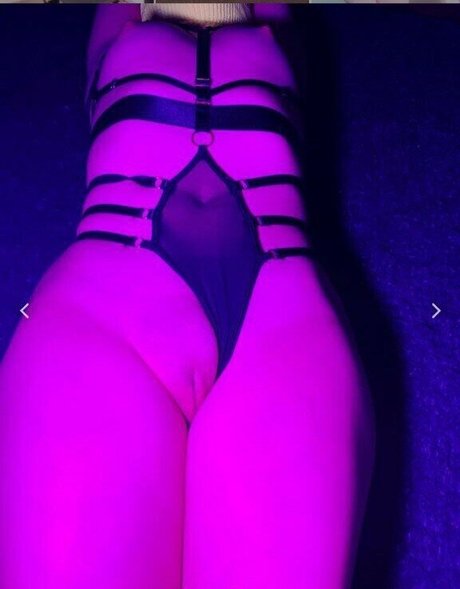 anelly bell model exclusive archive