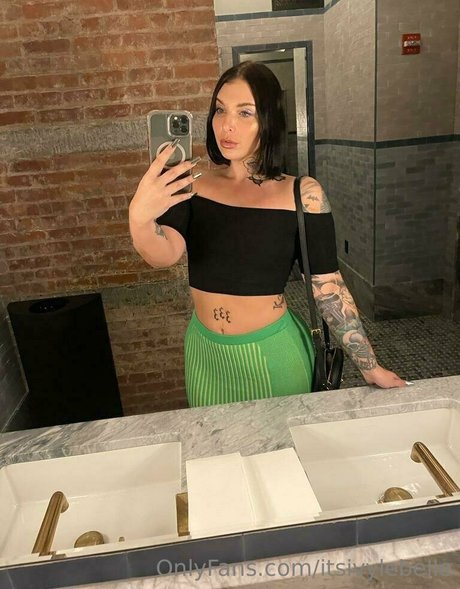 itsivylebelle free pornstar photo