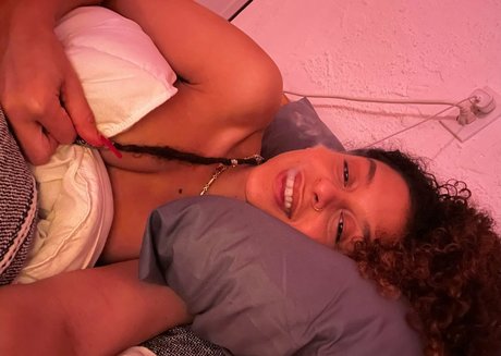 pleasemedusa naked model images