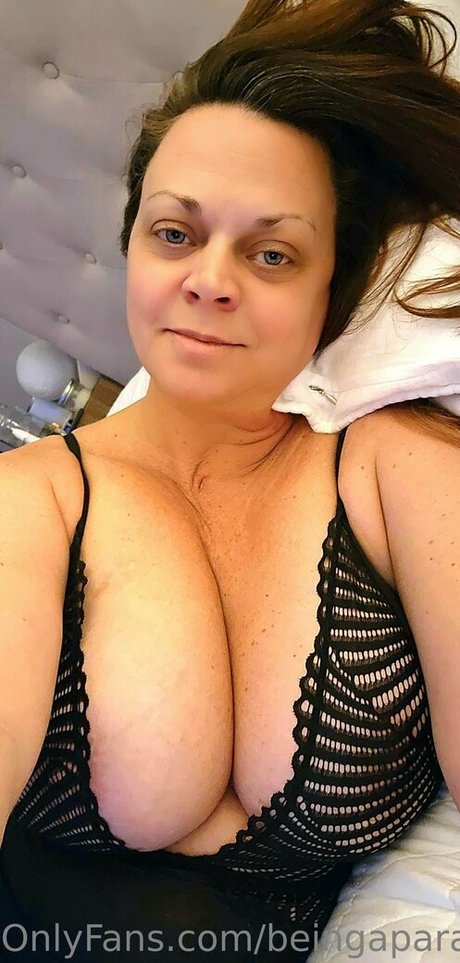 beingapara nude pornstar photos