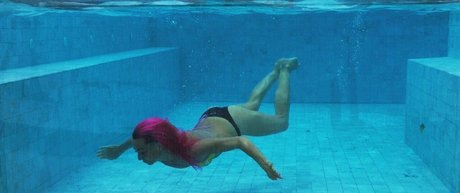 mommydivip erotic star photo