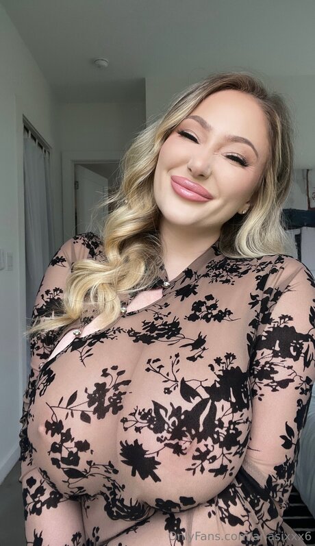 ariasixxx6 star erotic pics