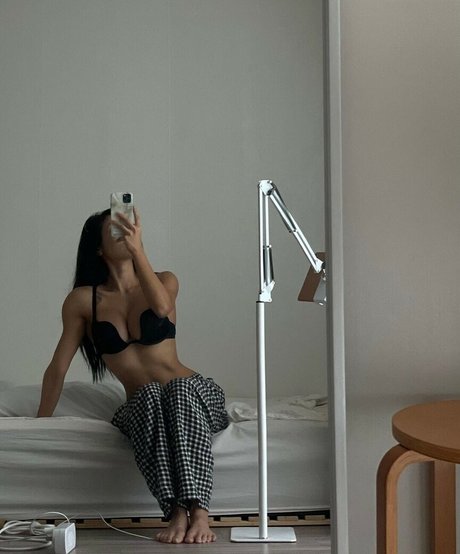 minnie x pornographic model pics