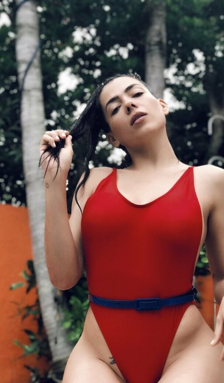 danellaurbaytv nude model pic