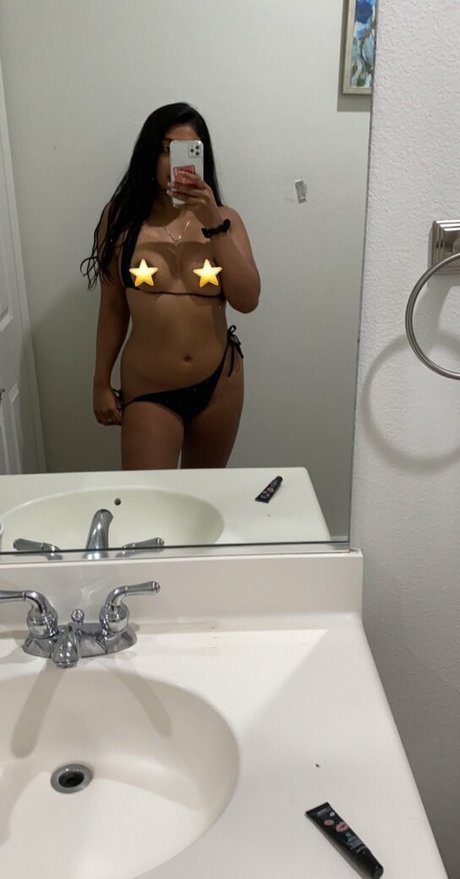 Reddotbitch naked star pic