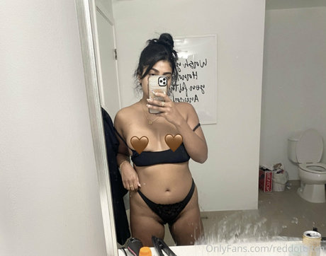 Reddotbitch pretty pornstar pic