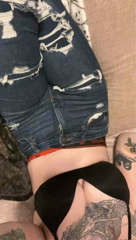 lleykt421 nudes pornstar img