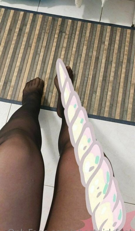 ghostgirl feet perfect model img