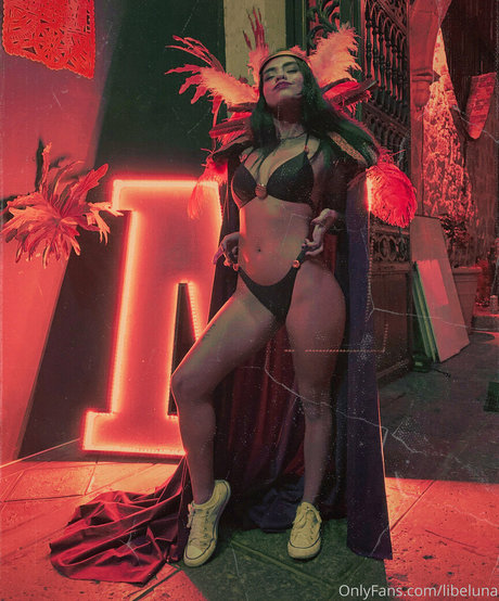 libeluna pornstar naked pics