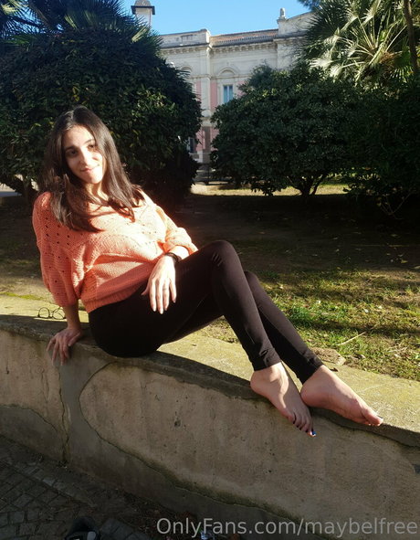 maybelfree high quality model images