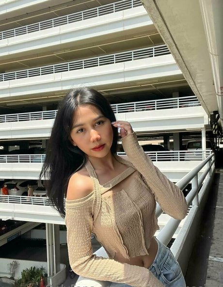 youngdumbasian star hot galleries