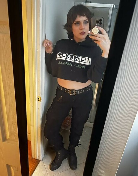 Bloodberry Tart star sexy pic