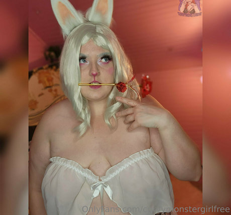 curvymonstergirlfree star pretty photo