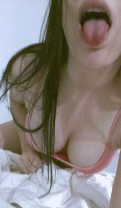 Luluna beautiful pornstar pictures