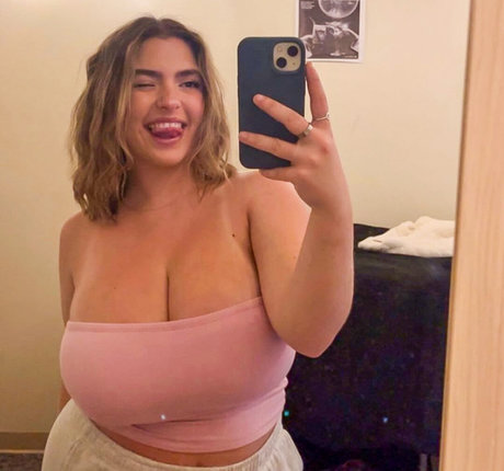 muscular onlyfans pornographic img