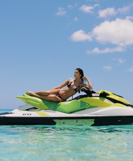 tiliaoficial pornographic actress pic