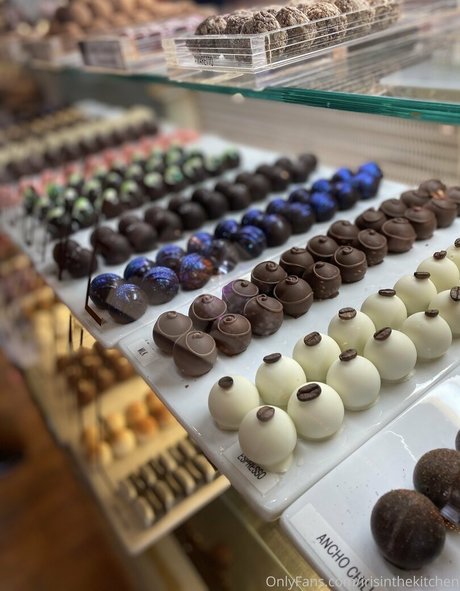 irisinthekitchen nice pornstar pics