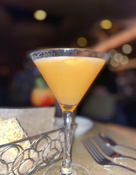 irisinthekitchen pornstar erotic photos