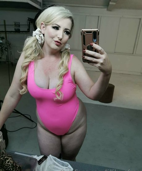 lilliluxefree pornstar archive