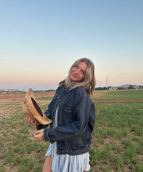 Brynn Rumfallo pretty pornstar photo