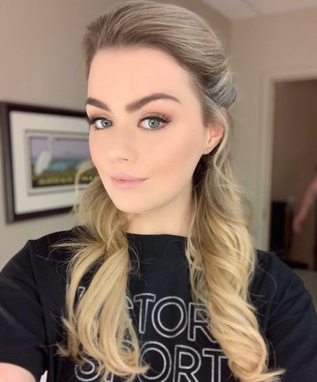 Megan Walsh nudes model image