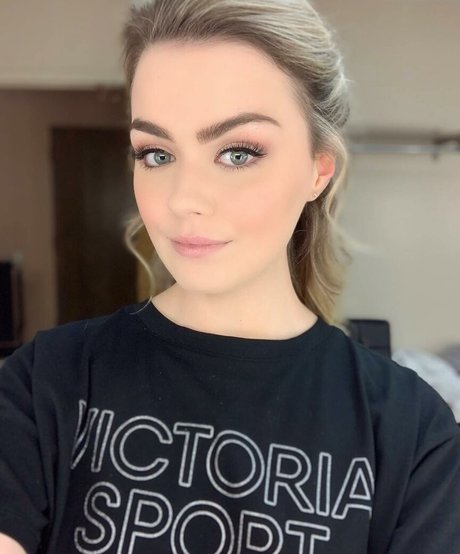 Megan Walsh pornstar pics