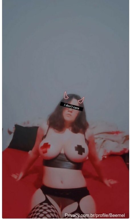 Abeia Mel star adult gallery