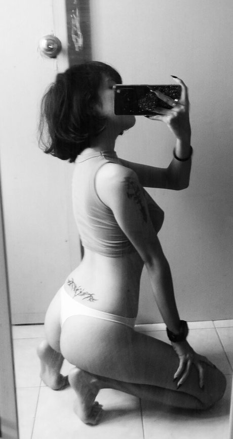 Takayeaki model sexy image