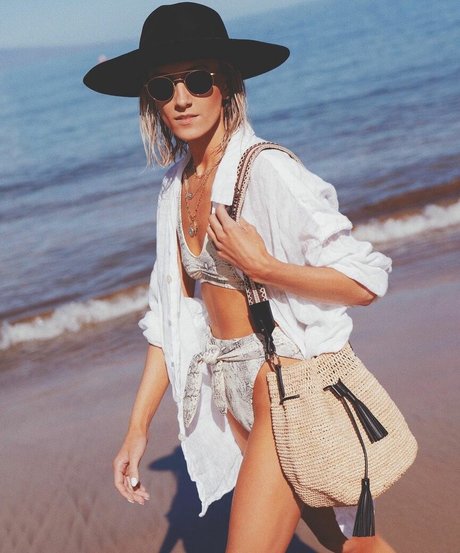 Nastia Liukin naked actress pic