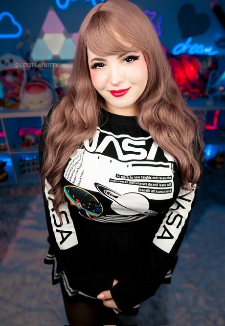 Lestplaykitty pornstar top picture