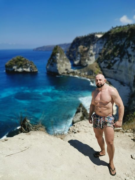 MuscdaddyXL exclusive model galleries