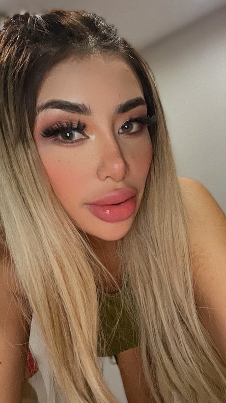 Mulanvip beautiful pornstar pics