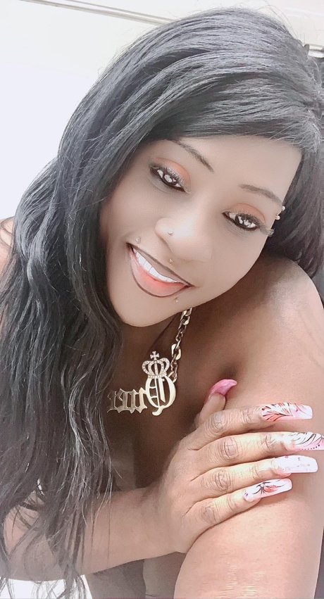 MsTrinidad erotic model pictures