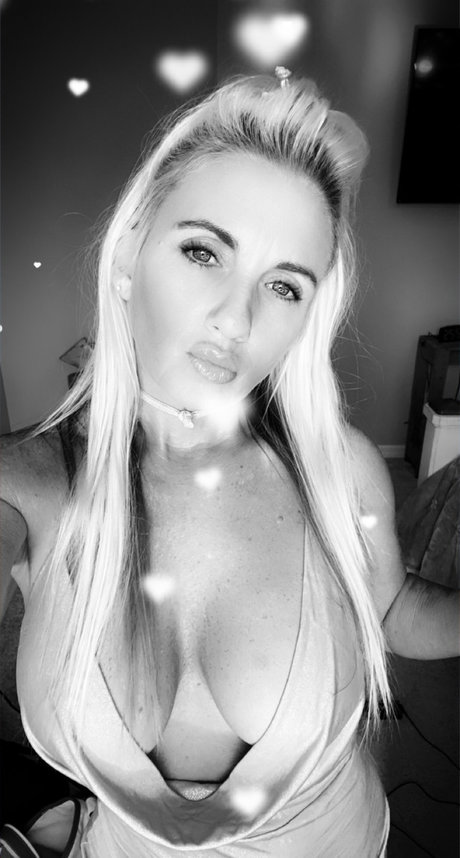 MSNOLENURSE sexy pornstar pic