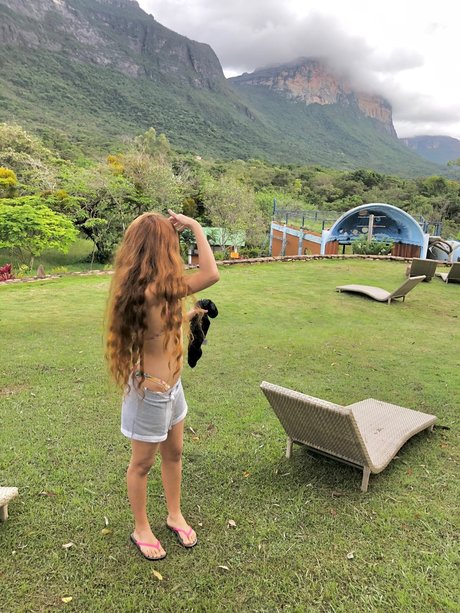 Felina JPG pornstar top gallery