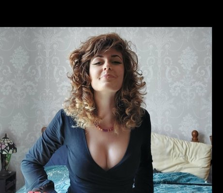 GamerGirl naked actress galleries