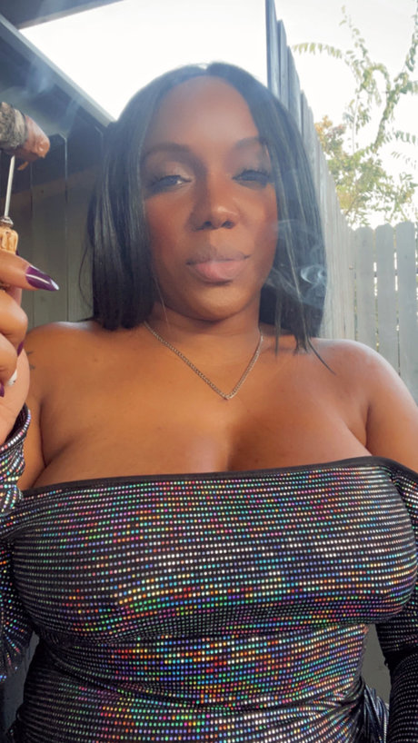 MuvaPuffa sexy model gallery